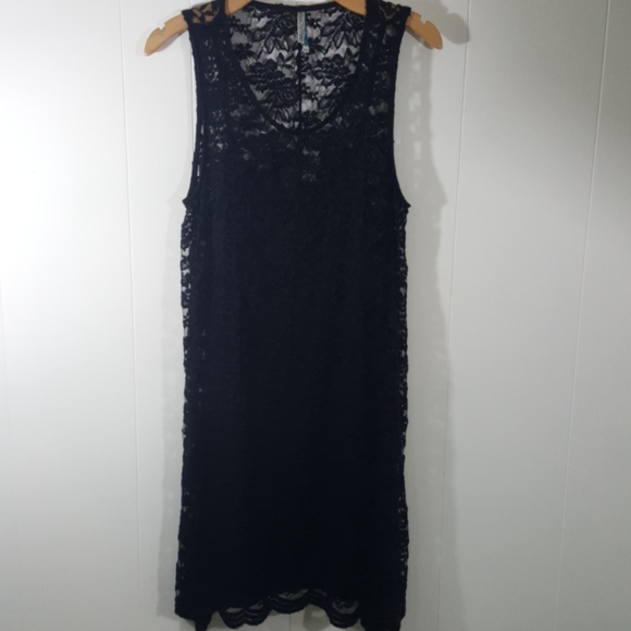 Wall flower dress.. - Picture 4 of 6